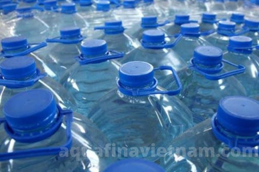 nuoc dong chai khong ten tuoi